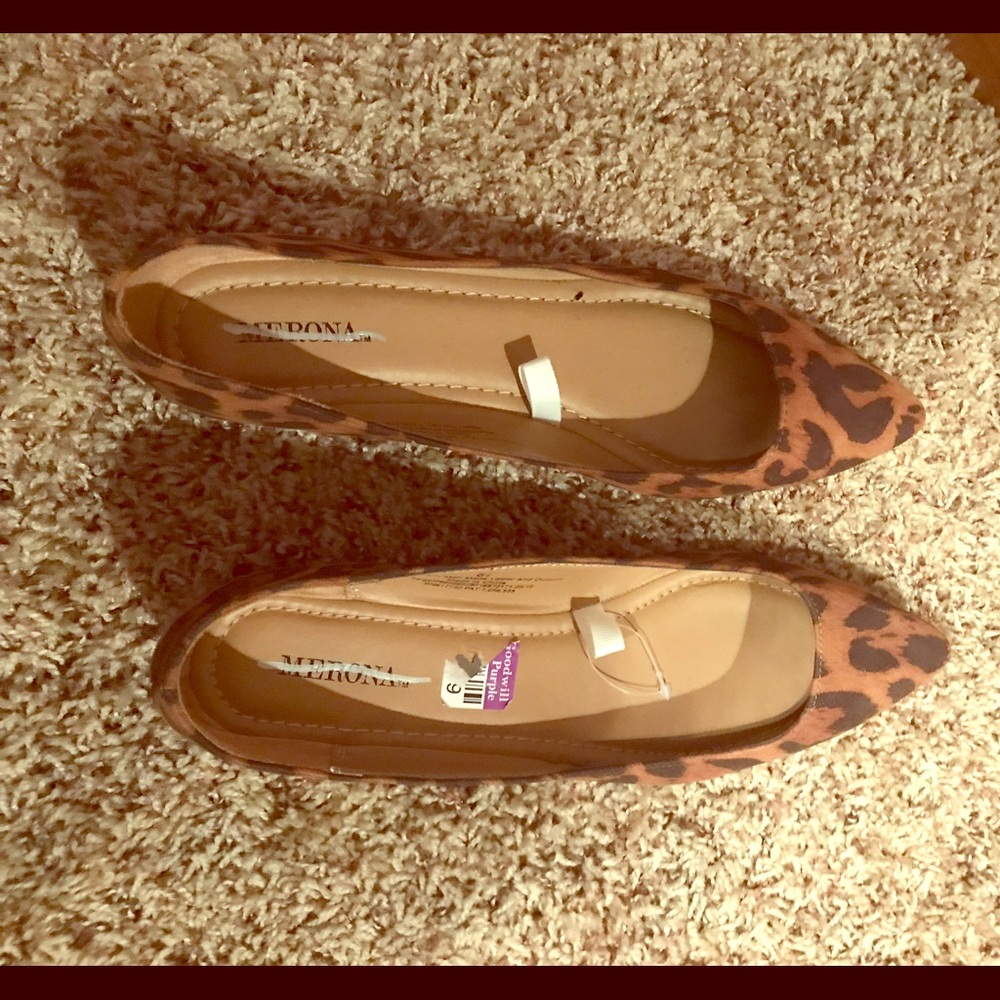 Flats, shoes